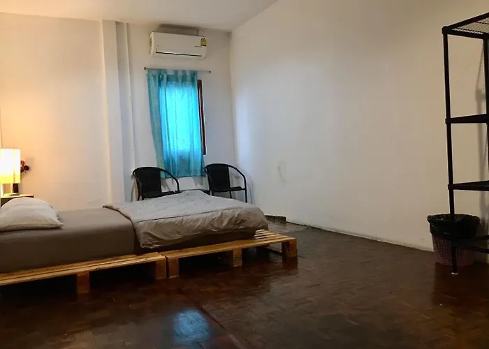 Zee Thai Hostel
