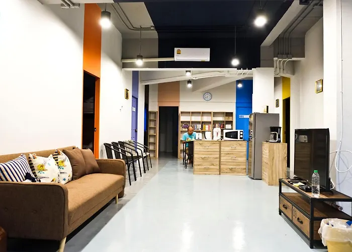 Zee Thai Hostel